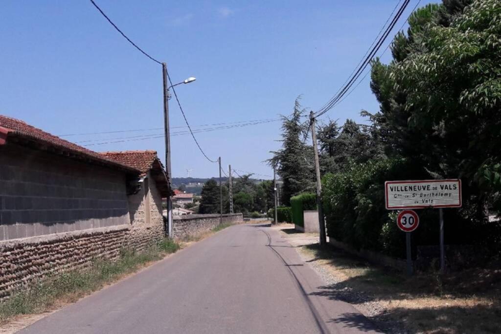Maison De Village Saint-Barthélemy-de-Vals Eksteriør bilde